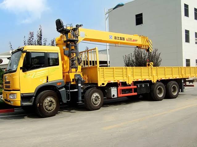 Hydraulic Crane Truck